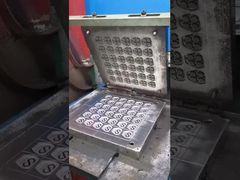 Специально сформированная силиконовая резиновая прокладка и силиконовая резиновая розетка